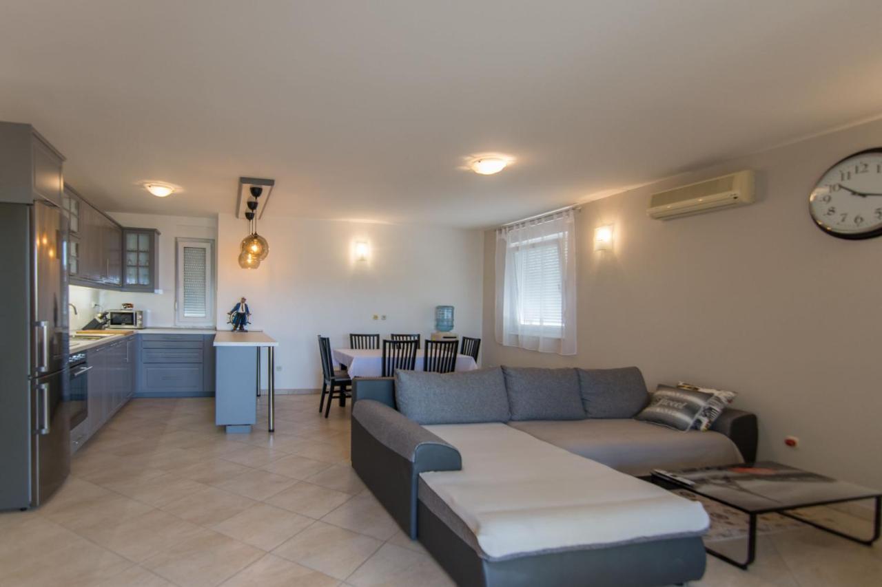 Apartment Jaspis Biograd Na Moru Exterior photo